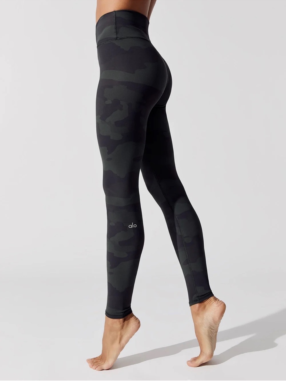Alo Yoga Green Camo Leggings Size Small